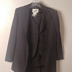 Danny and Nicole women's petite 4 piece suit